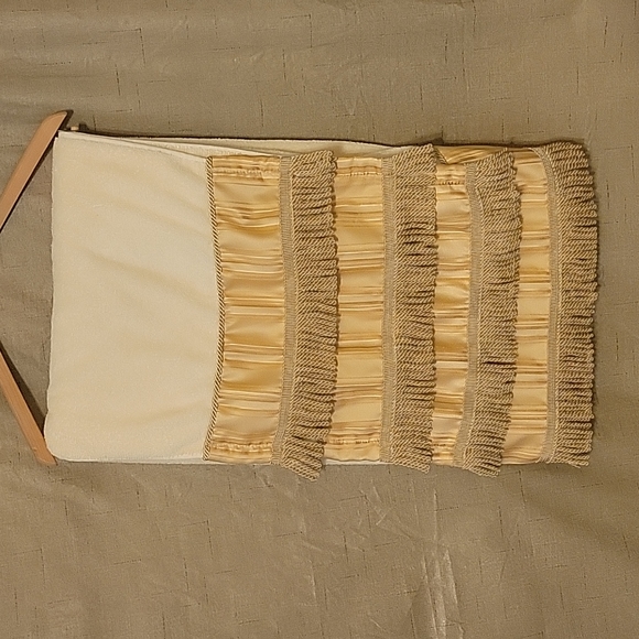 Croscill Bath Croscill Towel Set Poshmark